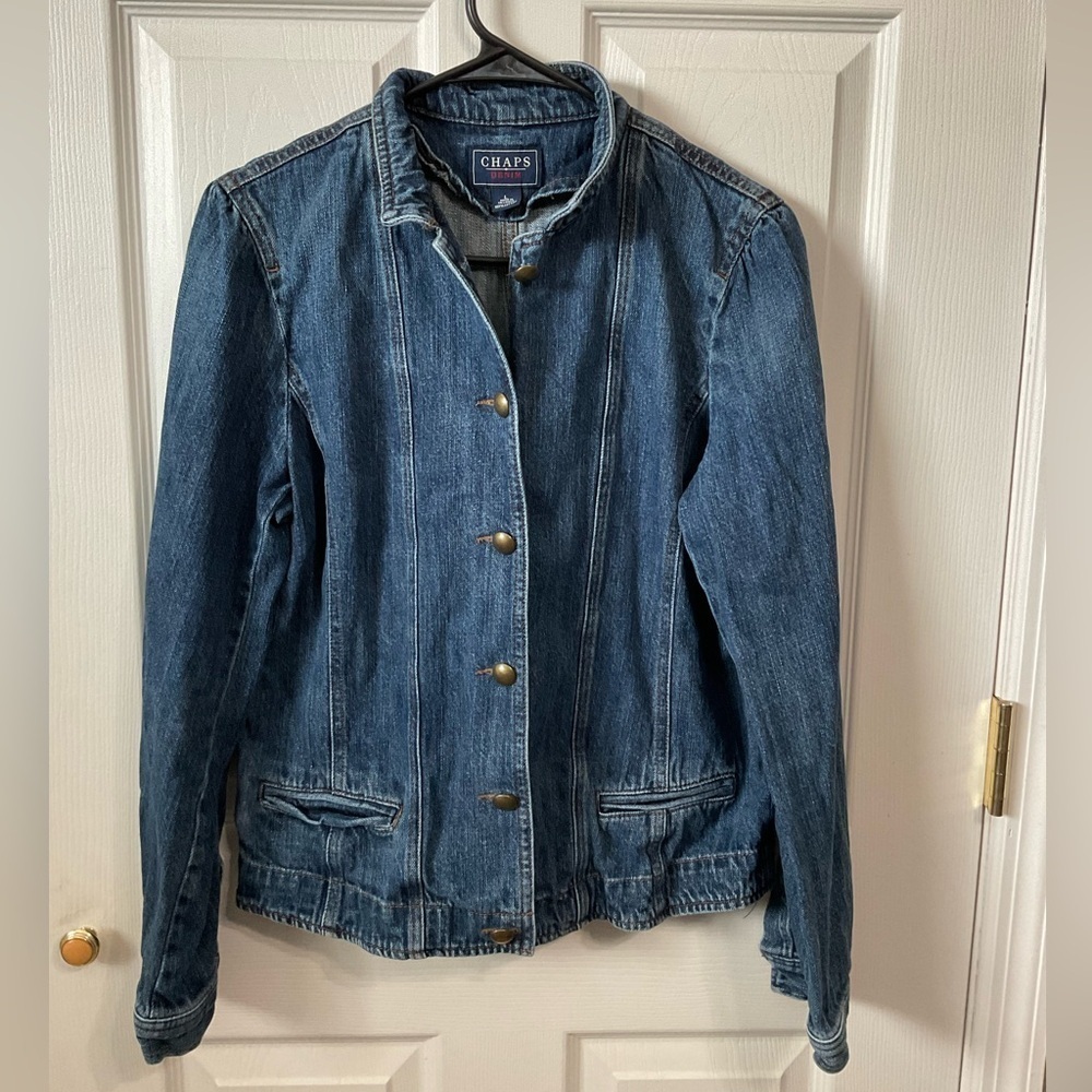 Chaps denim jacket. Blue jean jacket. Size L.